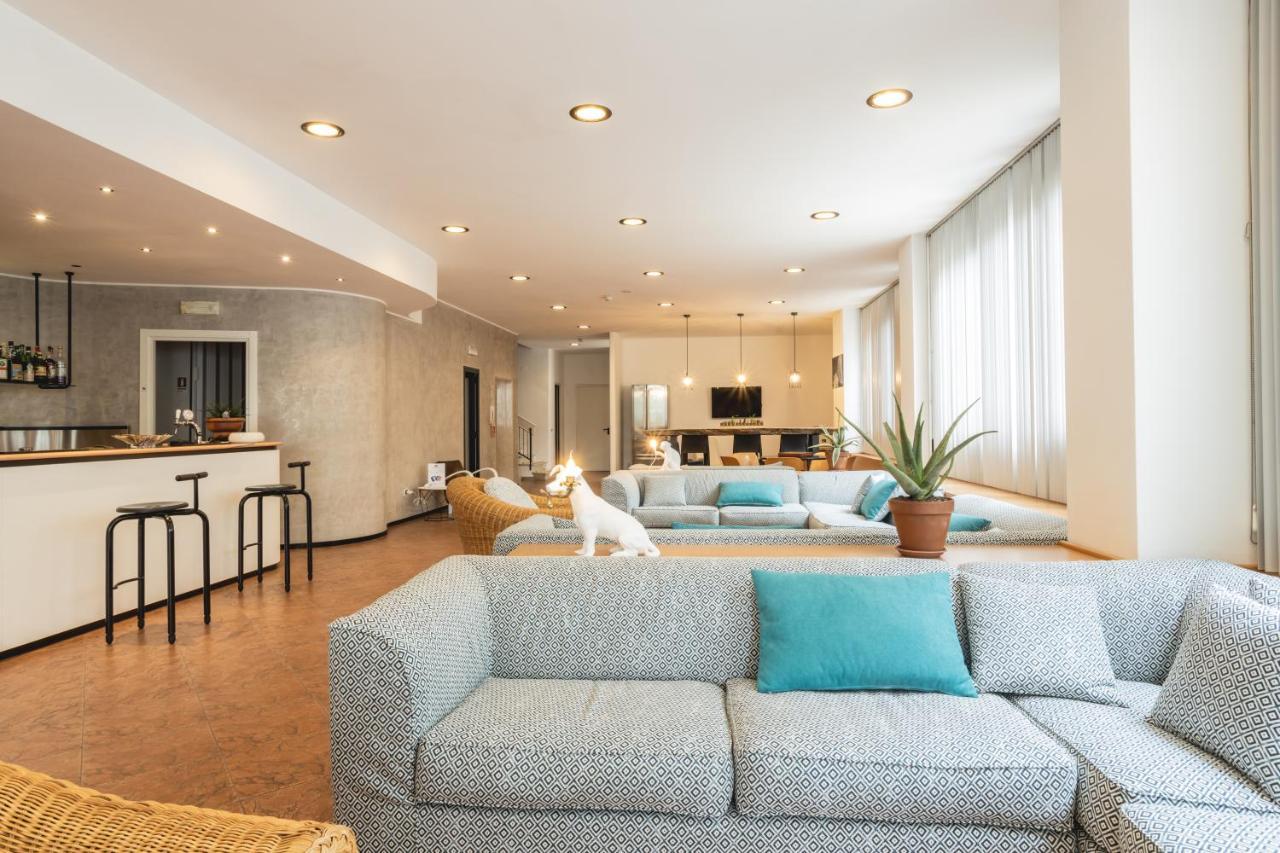 B&B Moresco Cattolica Eksteriør billede