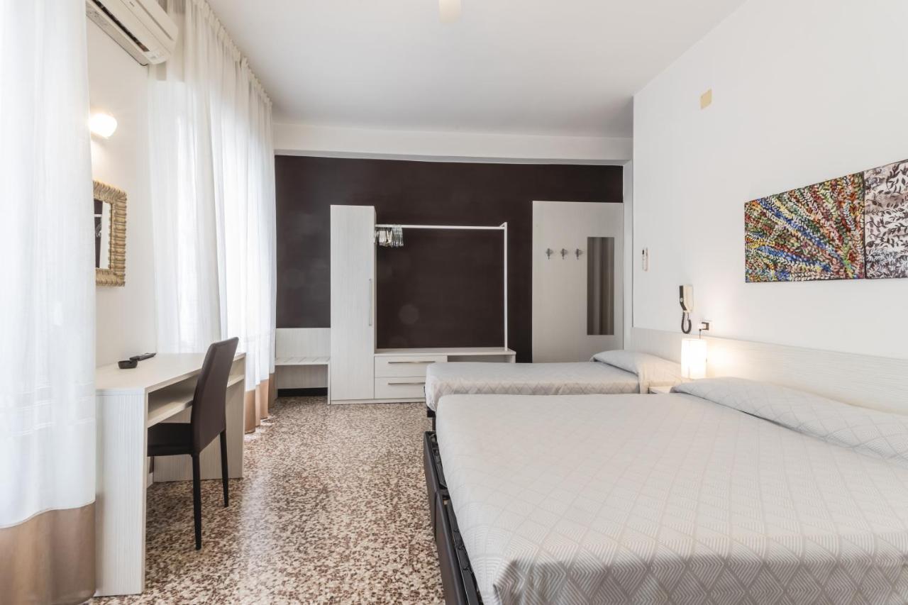 B&B Moresco Cattolica Eksteriør billede