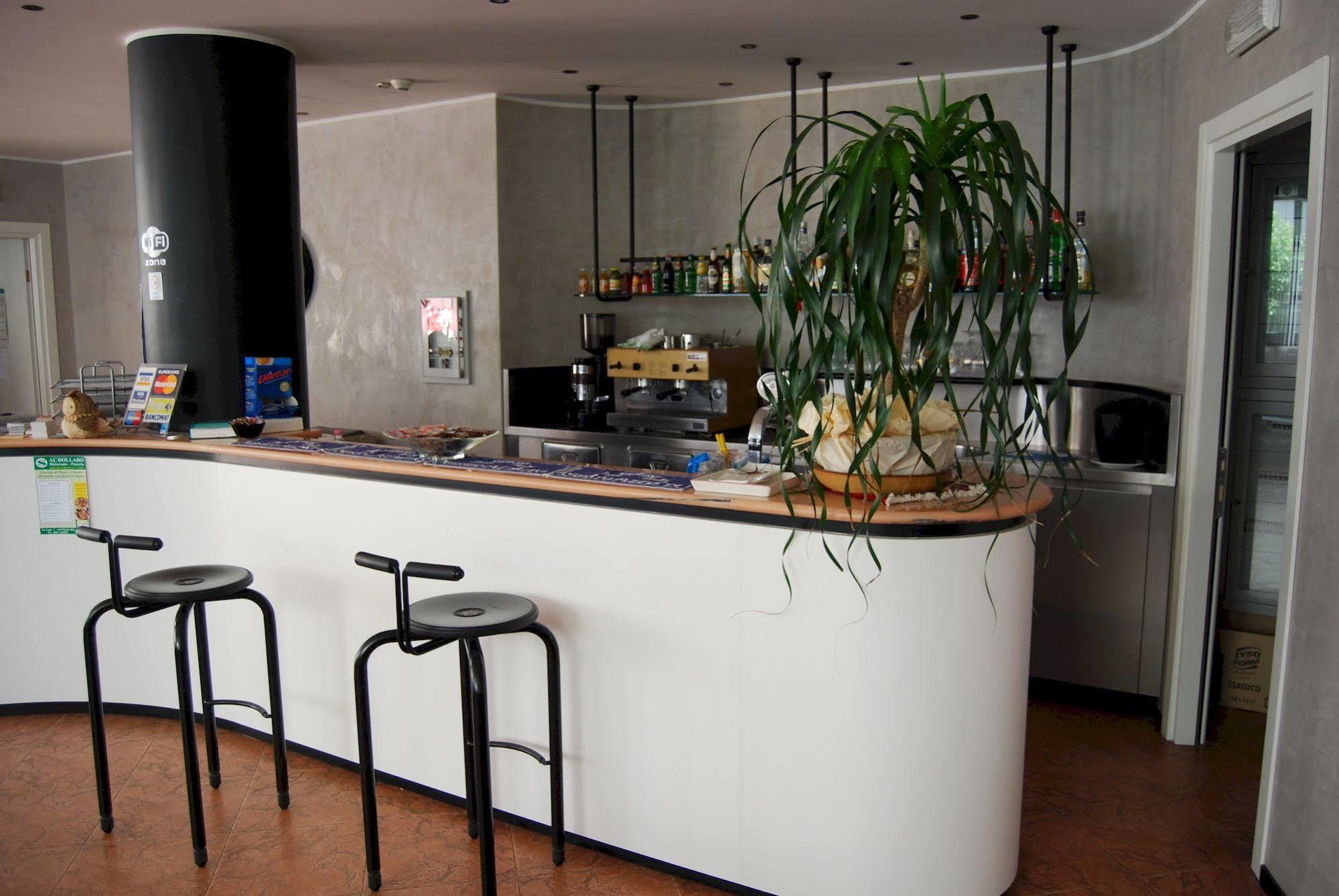 B&B Moresco Cattolica Eksteriør billede